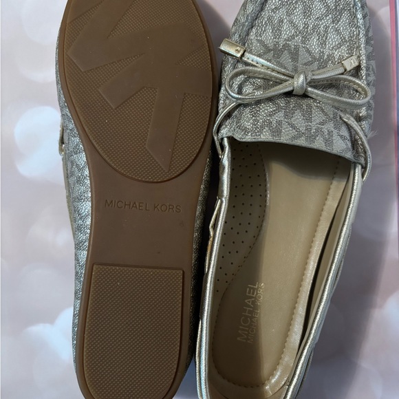 Michael Kors MK Logo Slip-On Loafers Flats Gold Size 6.5 - Picture 4 of 6